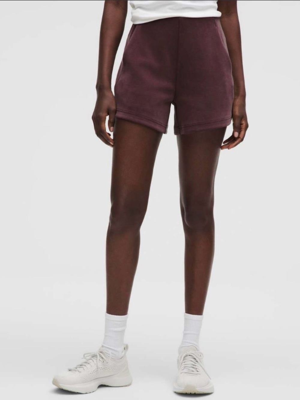 Lululemon Softstreme Kick-Flare Mid-Rise Short 4"
Goodnight Plum